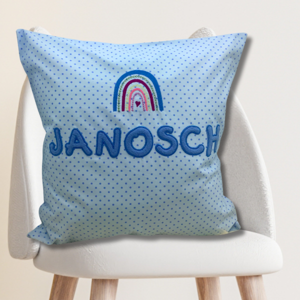 Preview: Namenskissen-Hülle mit Regenbogen und Wunschname als Namensapplikation bestickt 40x40 cm